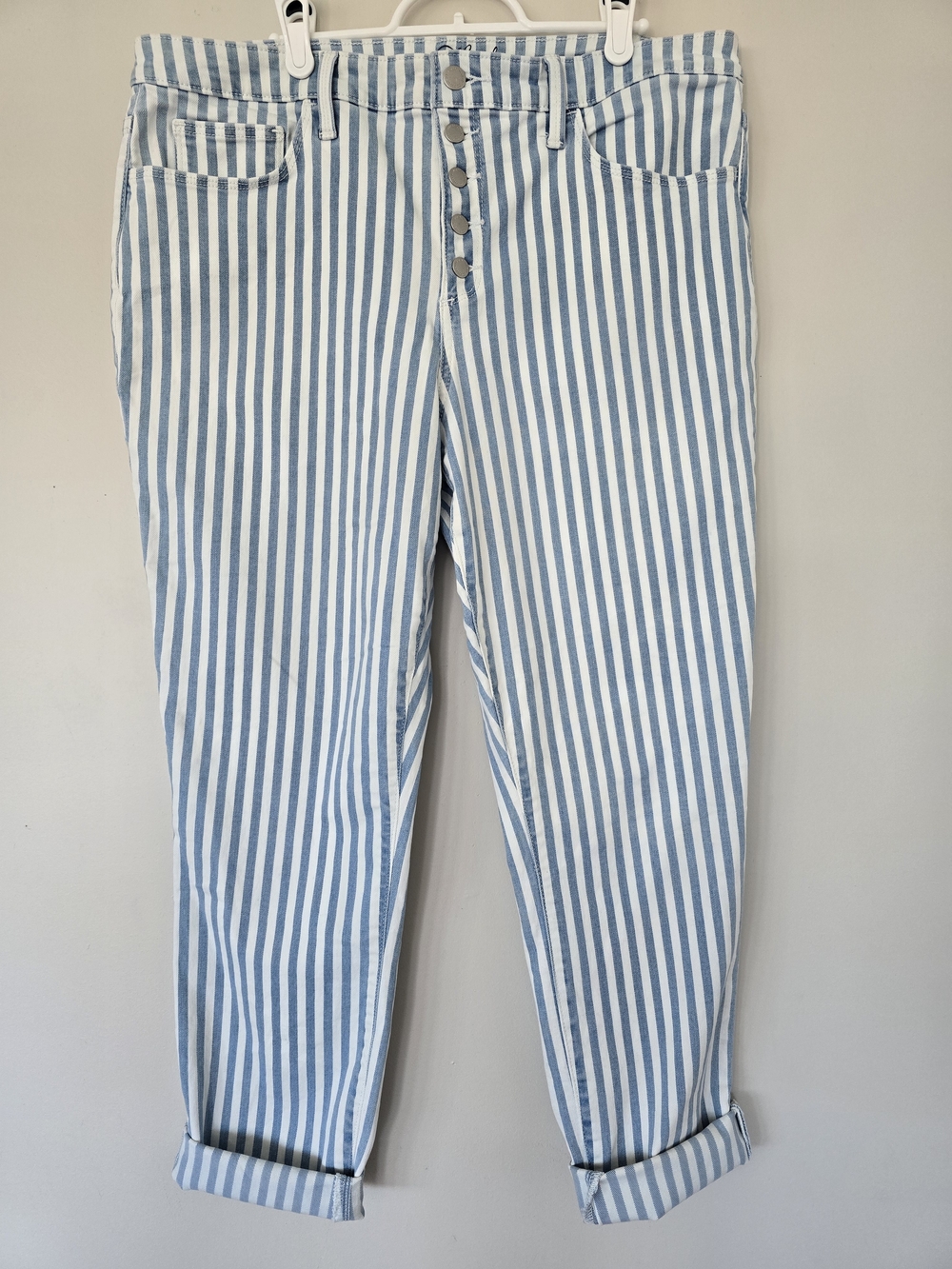 Universal Thread High-Rise Blue and White Button Fly High Rise Skinny Jeans 16 R